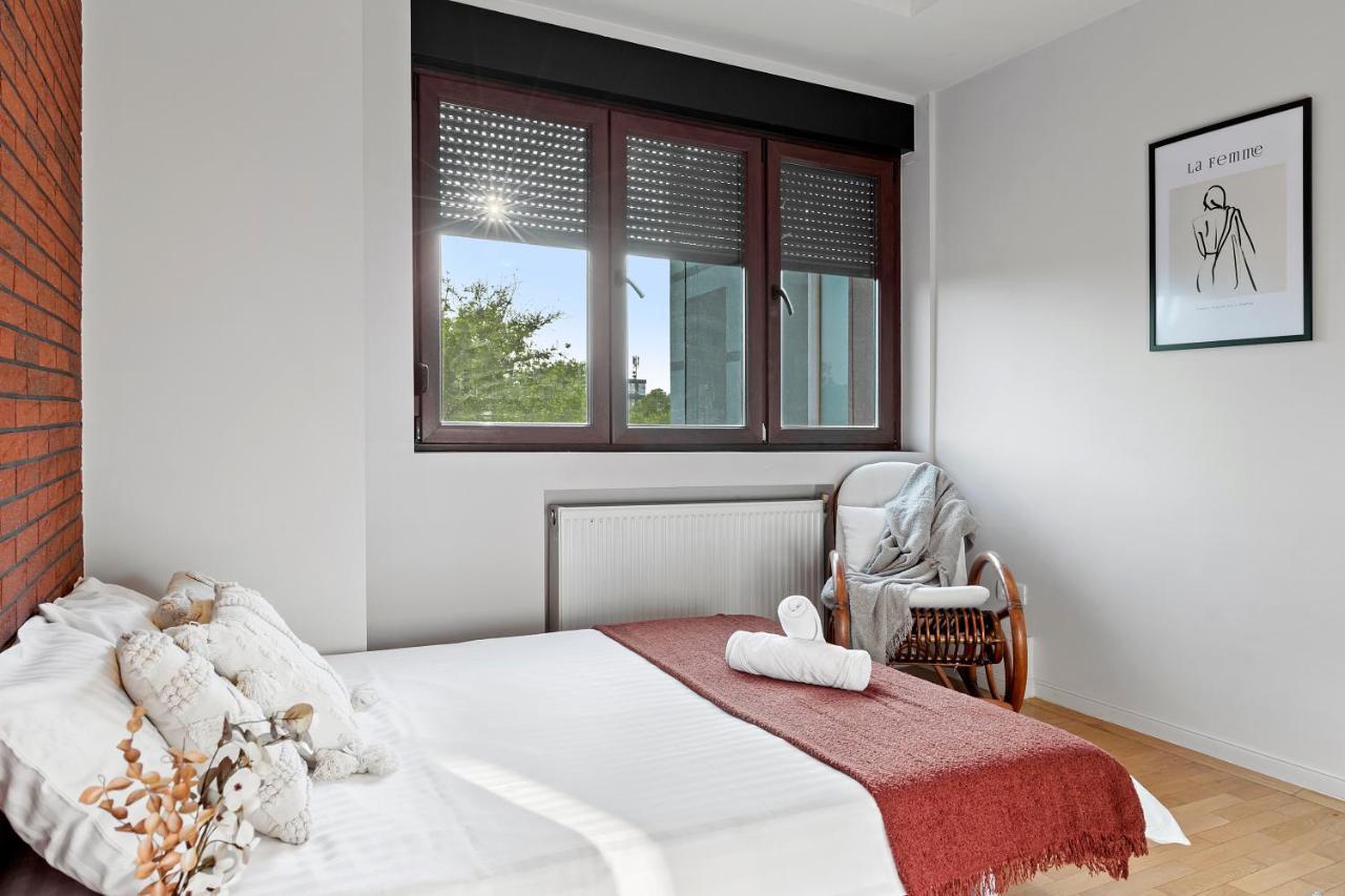 City Heart Retreat Elegant Apartment Bucureşti Exterior foto