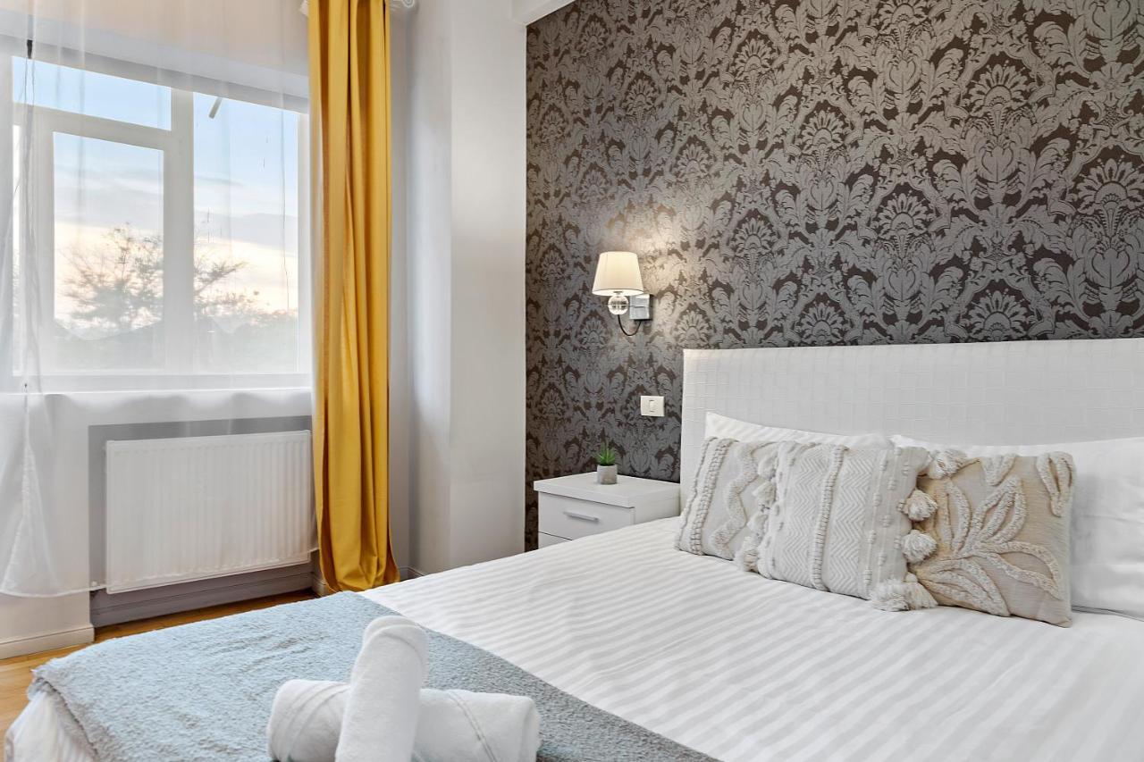 City Heart Retreat Elegant Apartment Bucureşti Exterior foto